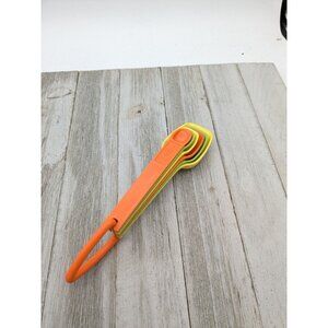 Tupperware Yellow Orange Green 6 Piece Measuring Spoons 1/8 tsp-1 Tbsp